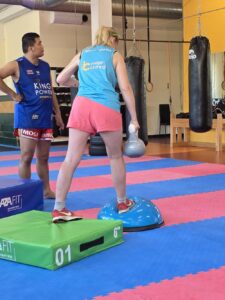 tasakaalu harjutus bosul + 8 kg